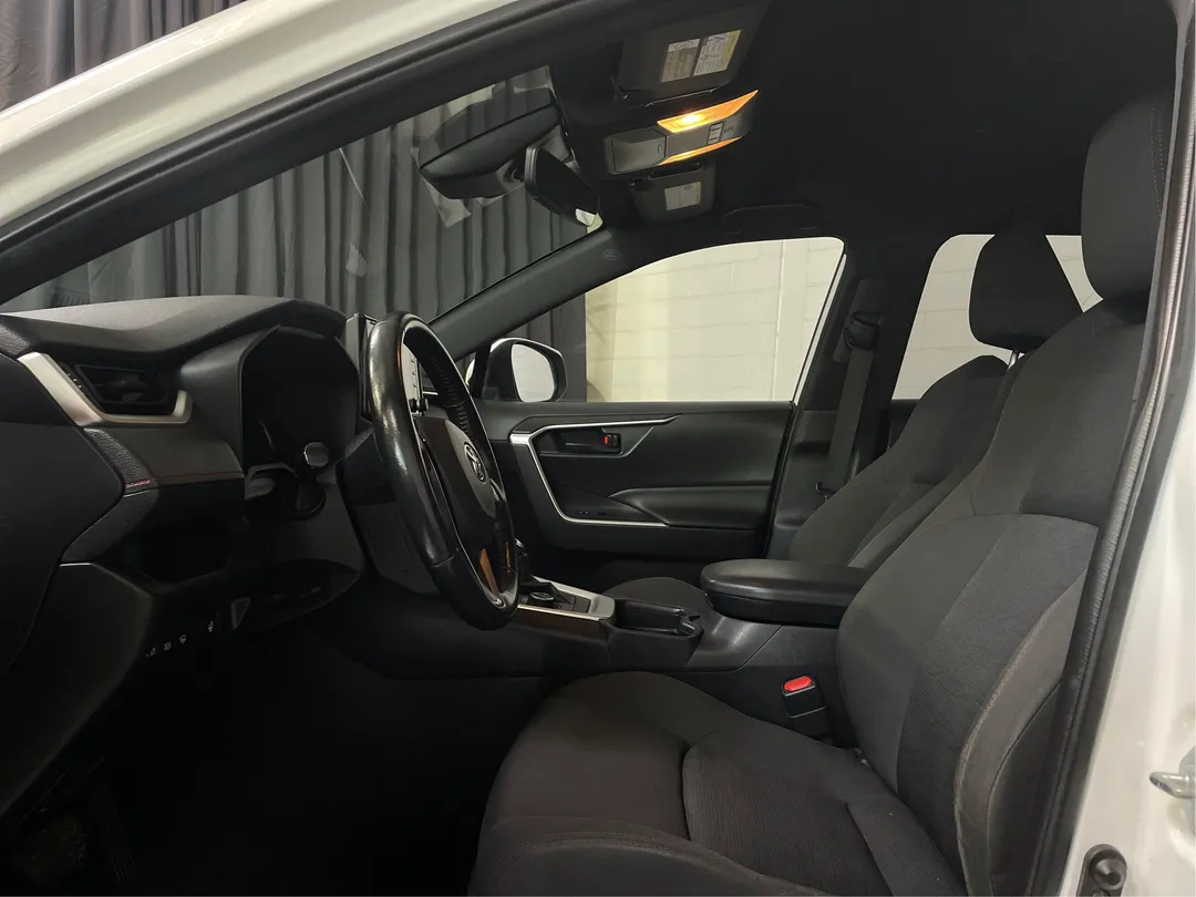 2021 Toyota RAV4 Prime — photo 3