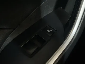 2021 Toyota RAV4 Prime - image 27