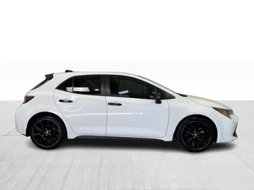 2022 Toyota Corolla - image 2