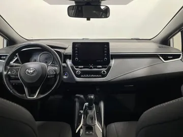 2022 Toyota Corolla - image 4