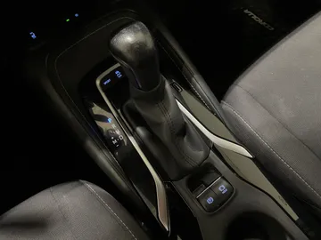 2022 Toyota Corolla - image 28
