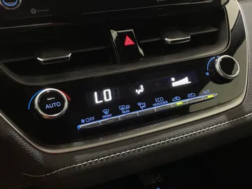 2022 Toyota Corolla - image 21