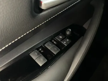 2025 Toyota Corolla - image 22
