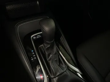 2025 Toyota Corolla - image 25