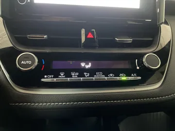 2025 Toyota Corolla - image 18