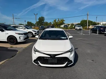 2025 Toyota Corolla - image 2