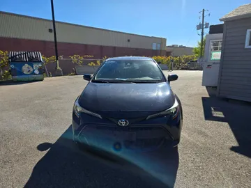 2022 Toyota Corolla - image 2