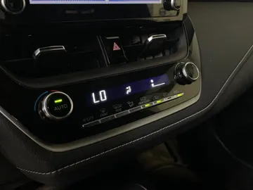 2019 Toyota Corolla - image 19