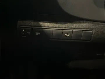 2019 Toyota Corolla - image 12