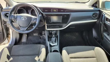 2018 Toyota Corolla iM - image 9