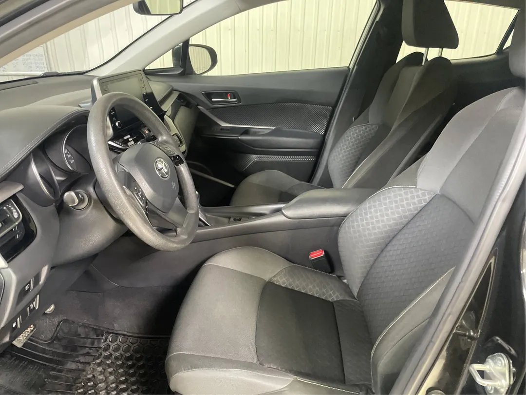 2021 Toyota C-HR — photo 3