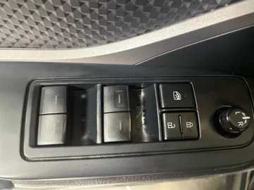 2021 Toyota C-HR - image 20