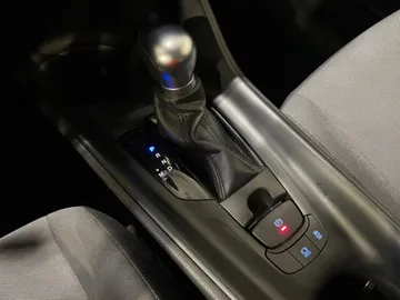 2022 Toyota C-HR - image 24