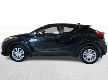 2022 Toyota C-HR - image 10
