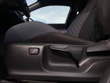 2021 Toyota C-HR - image 22