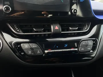 2021 Toyota C-HR - image 19