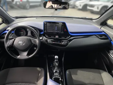 2021 Toyota C-HR - image 4