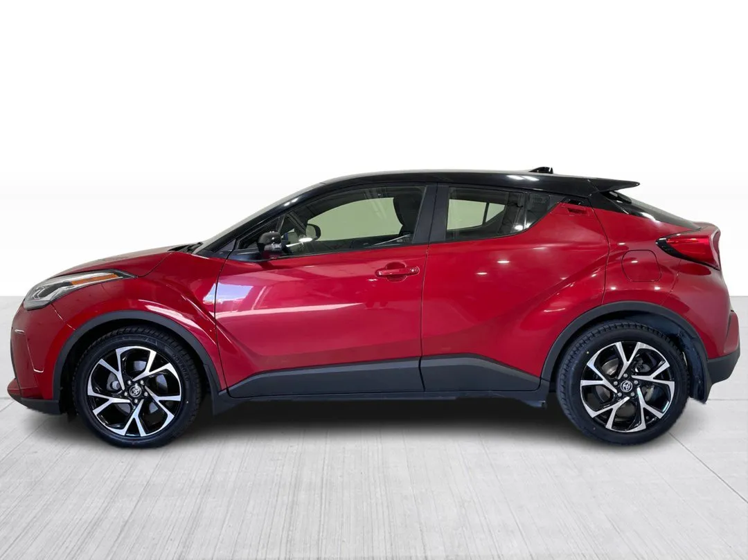 2022 Toyota C-HR Limited, photo 9