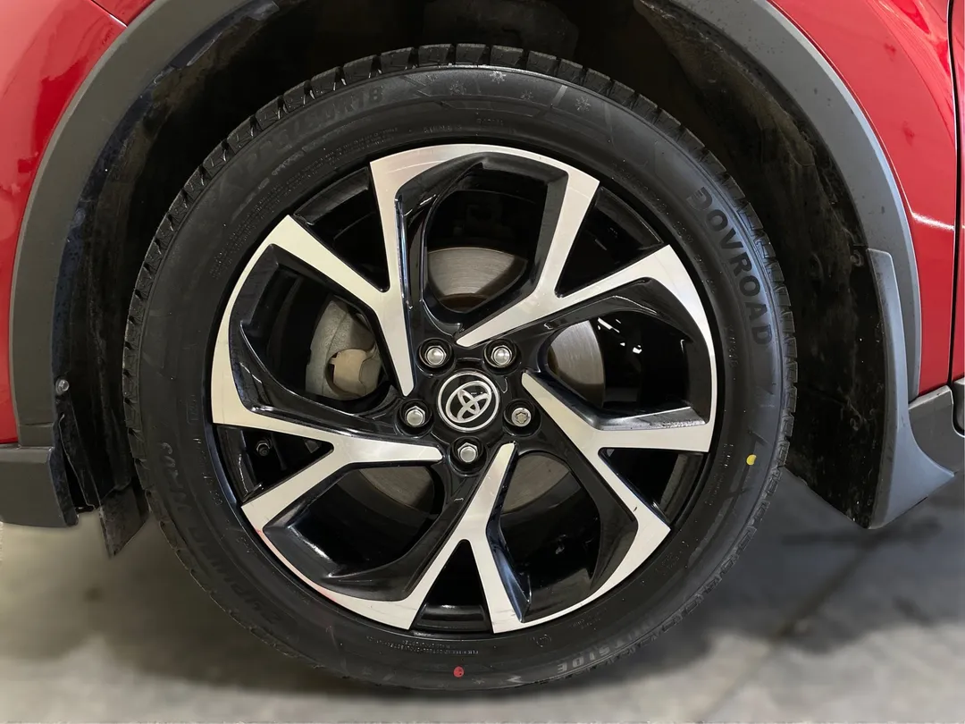 2022 Toyota C-HR Limited, photo 5