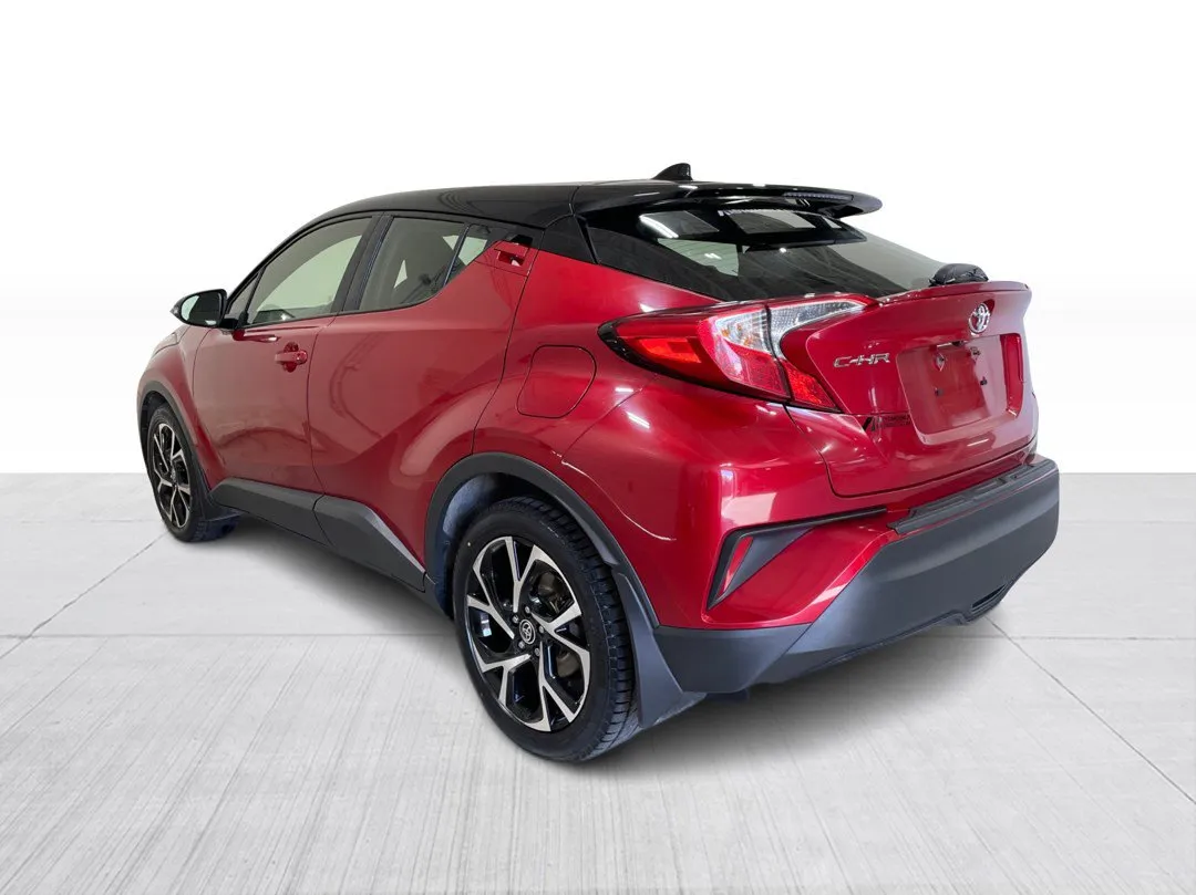 2022 Toyota C-HR Limited, photo 10