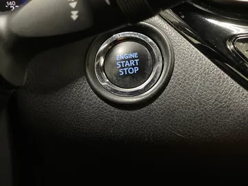 2022 Toyota C-HR - image 21