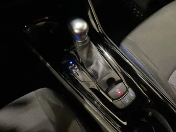 2022 Toyota C-HR - image 27