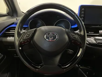 2022 Toyota C-HR - image 24