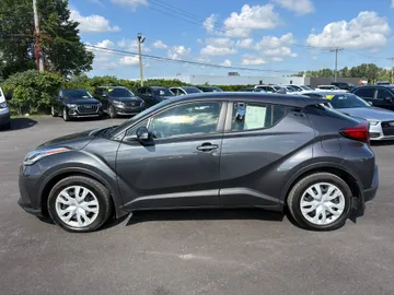 2021 Toyota C-HR - image 4