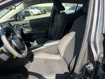 2021 Toyota C-HR - image 8