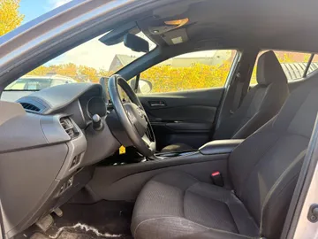 2019 Toyota C-HR - image 6