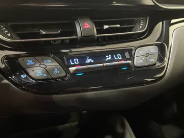 2019 Toyota C-HR - image 19