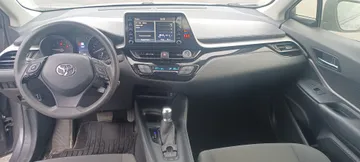 2022 Toyota C-HR - image 9