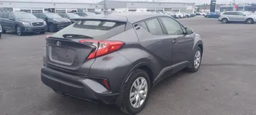 2022 Toyota C-HR - image 7