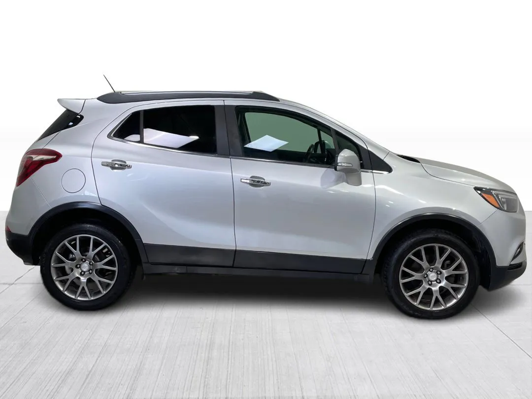 2017 Buick Encore — photo 2