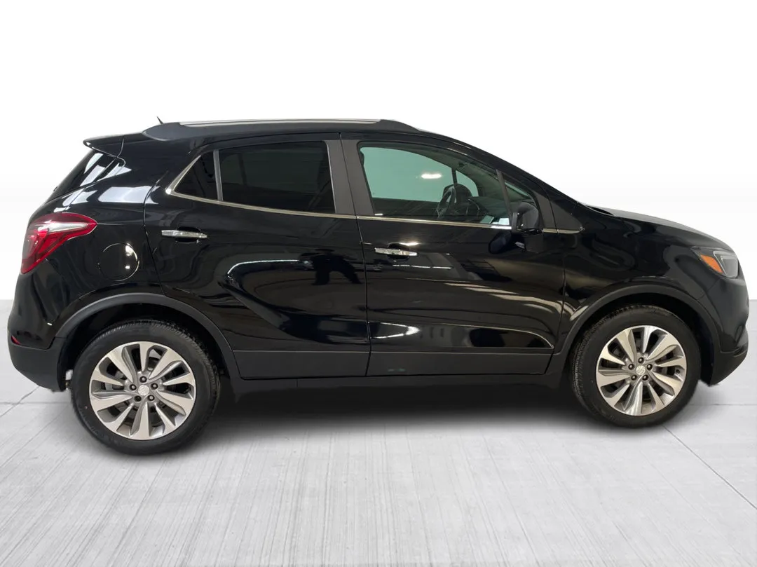 2020 Buick Encore — photo 2