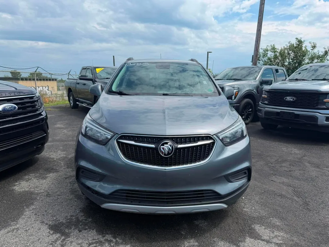 2020 Buick Encore — photo 2