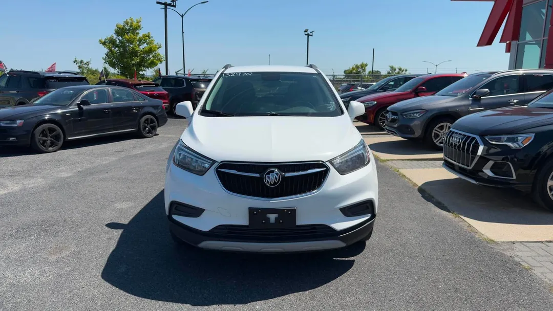 2020 Buick Encore — photo 2