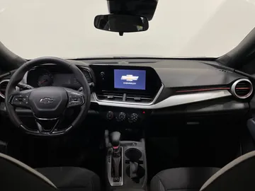 2024 Chevrolet Trax - image 4