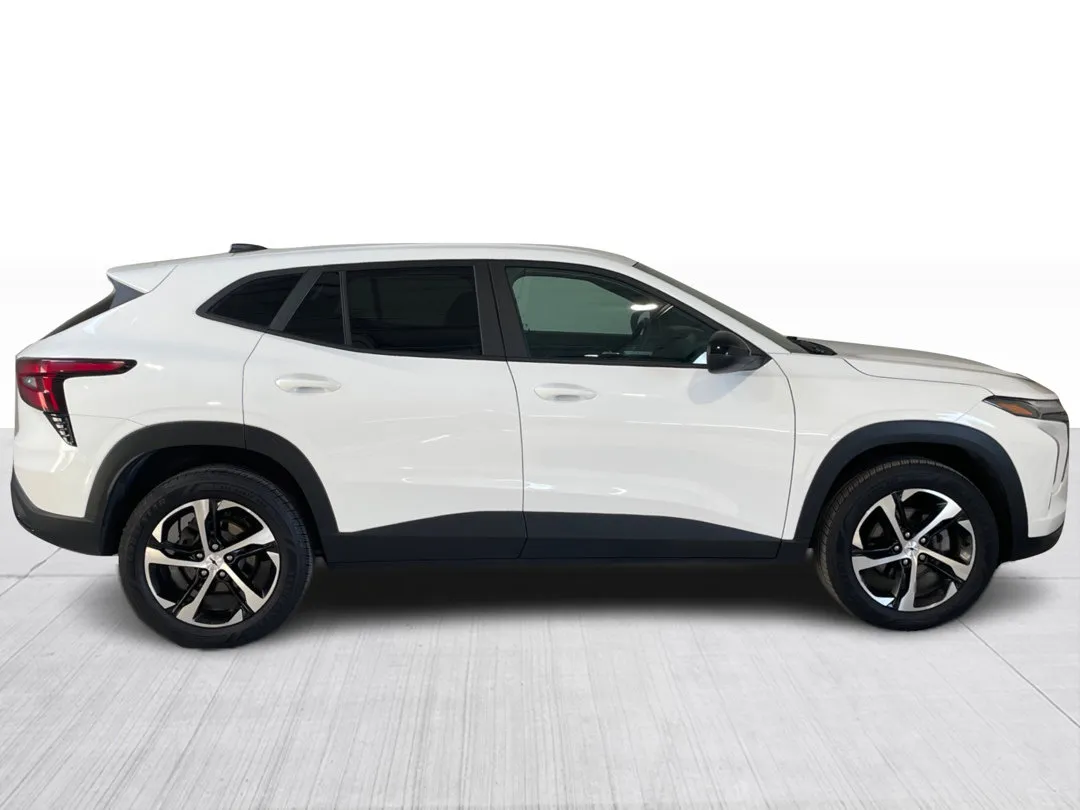 2024 Chevrolet Trax for sale - photo 2