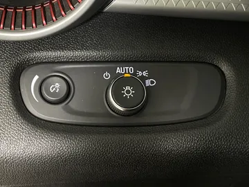2025 Chevrolet Trax - image 16