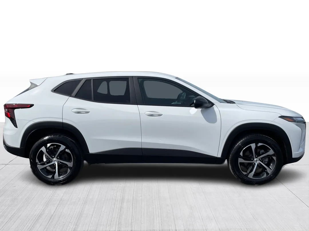 2025 Chevrolet Trax for sale - photo 2