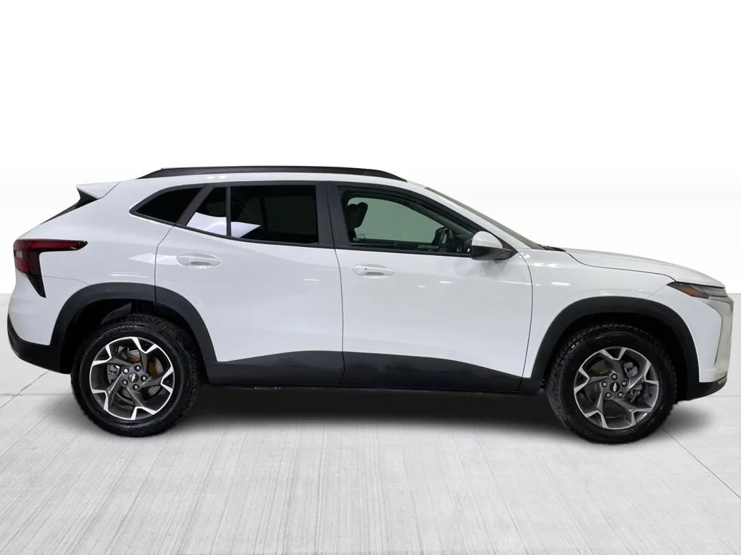 2025 Chevrolet Trax for sale - photo 2