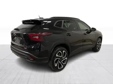 2025 Chevrolet Trax - image 15