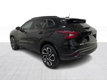 2025 Chevrolet Trax - image 12