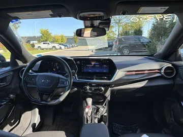 2025 Chevrolet Trax - image 9