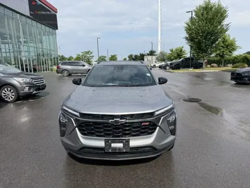 2025 Chevrolet Trax - image 2