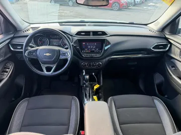 2021 Chevrolet Trailblazer - image 9