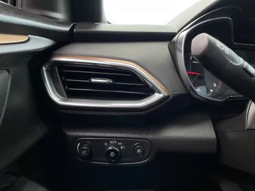 2021 Chevrolet Trailblazer - image 29