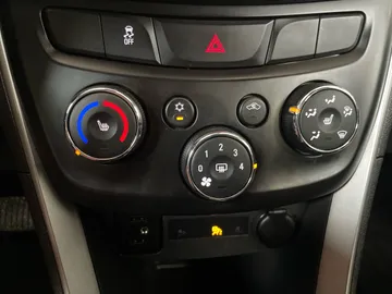 2021 Chevrolet Trax - image 21