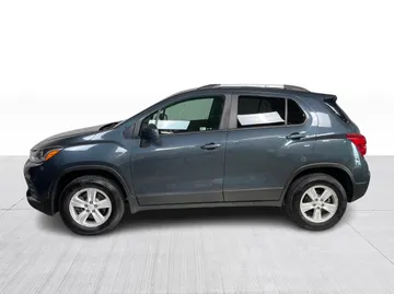 2021 Chevrolet Trax - image 10